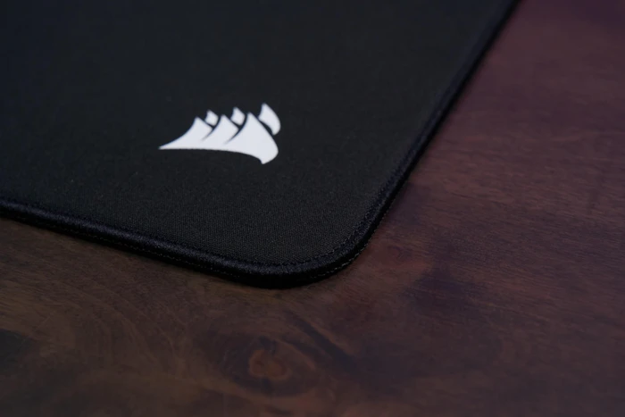 Corsair MM PRO Control Gaming Mouse Pad - Large 450x400mm, schwarz