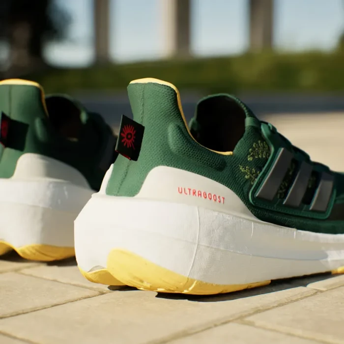 adidas Ultraboost Light collegiate green/iron metallic/spark