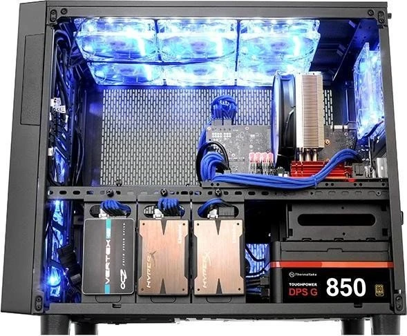 Thermaltake Core X2, Acrylfenster