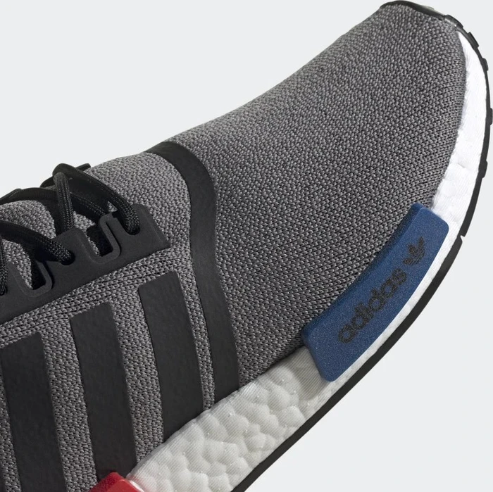 adidas NMD_R1 grey four/core black/cloud white (Herren)