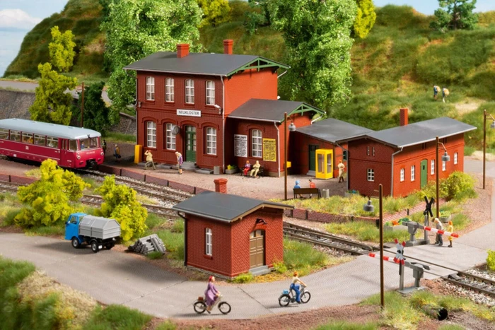 Auhagen Set Bahnhof Neukloster