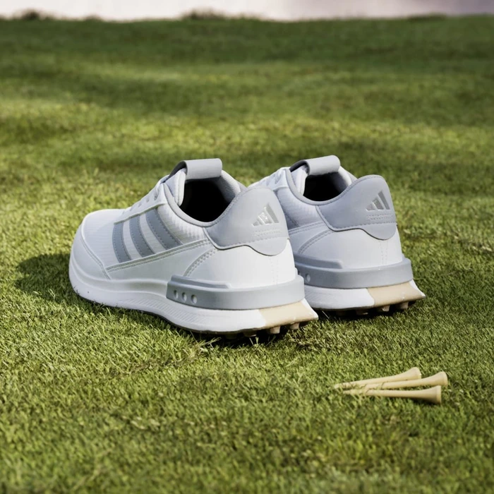 adidas Juniors S2G Spikeless 24 cloud white/halo silver/gum (Junior)