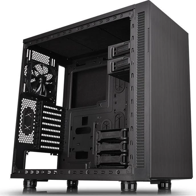 Thermaltake Suppressor F31, schallgedämmt