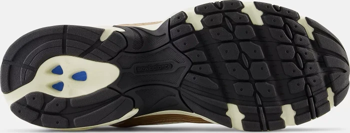 New Balance 530 turtledove/gold metallic/magnet