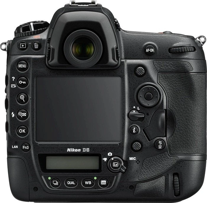 Nikon D5 CF Body