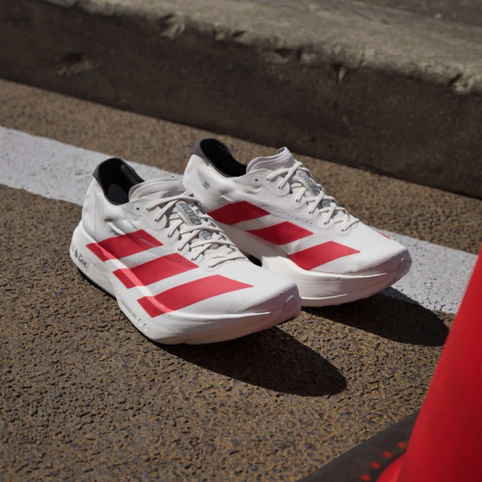 adidas Adizero Adios Pro 4 off white/better scarlet/core black (Herren)