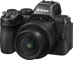 Nikon Z 5II mit Objektiv Z 24-50mm 4.0-6.3