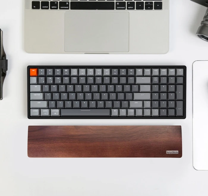 Keychron K4 V2 Aluminium, LEDs RGB, hot-swap, schwarz, Gateron BROWN, USB/Bluetooth, DE