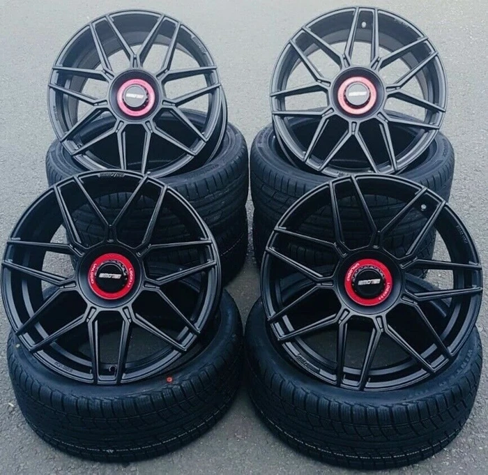 MoTec GT.ONE