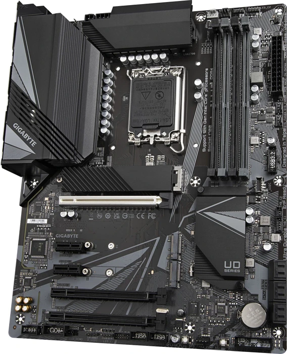 GIGABYTE Z690 UD AX DDR4 (Intel 1700)