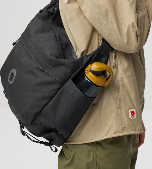 Fjällräven Färden Crossbody Umhängetasche coal black