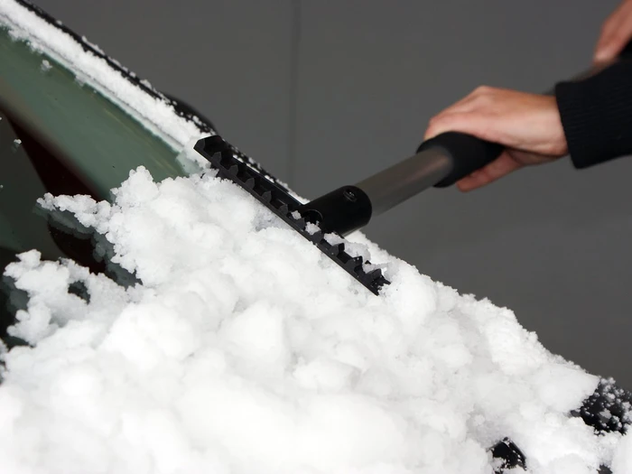APA Eiskratzer mit Schneebesen Deluxe