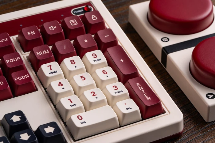 8BitDo Retro 108 Mechanical Keyboard, Fami Edition, weiß/rot, Kailh Box V2 WHITE, USB/Bluetooth, US