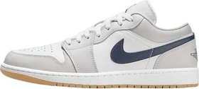 Nike Air Jordan 1 Low white/neutral grey/medium brown/midnight navy (Herren)