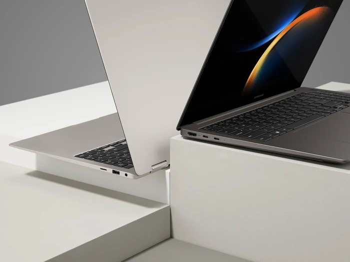Samsung Galaxy Book3 Pro 360, beige, Core i7-1360P, 16GB RAM, 1TB SSD, DE