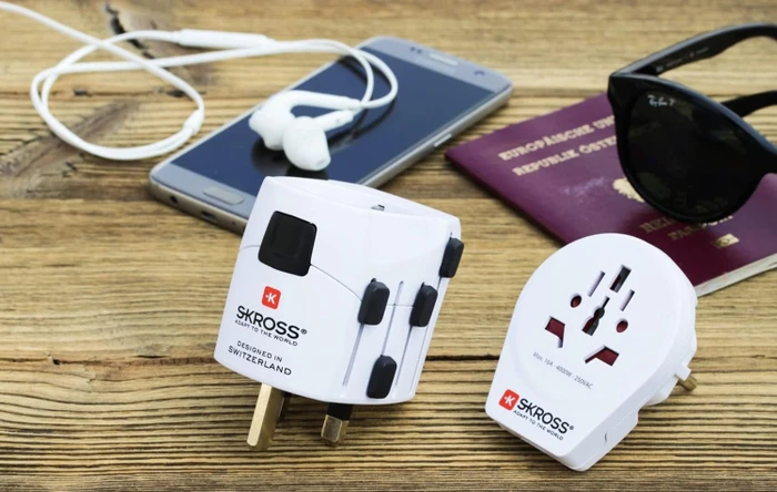 Skross World Travel Adapter Pro World & USB, 1x USB-A