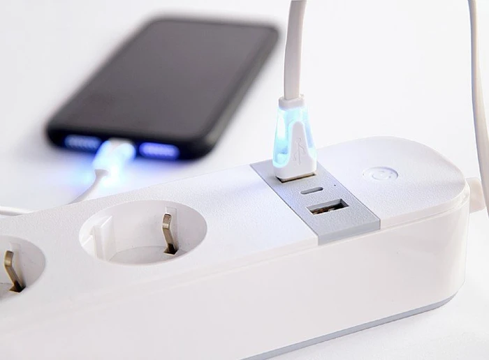 Gembird Smart Powerstrip mit USB-Ladegerät 4-fach weiß, 1x USB-C/2x USB-A, 3680W, Typ F, Smart-Steckdosenleiste