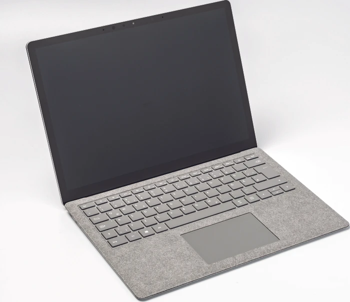 Microsoft Surface Laptop, Platin, Core i5-7200U, 8GB RAM, 256GB SSD, DE