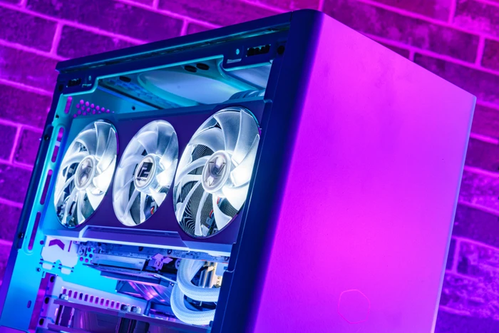 Cooler Master MasterBox NR200P Color Edition Caribbean Blue, Glasfenster, Mini-ITX