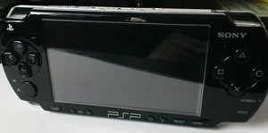 Sony PlayStation Portable Grundgerät Slim & Lite, Piano Black