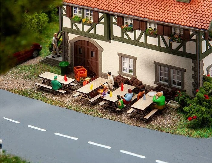 Faller 4 Picknickbänke