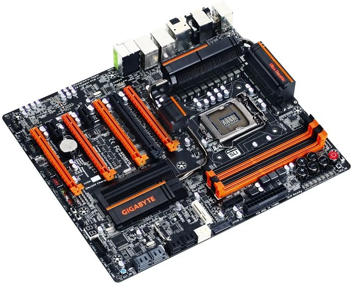 GIGABYTE GA-Z77X-UP7 (Intel 1155)