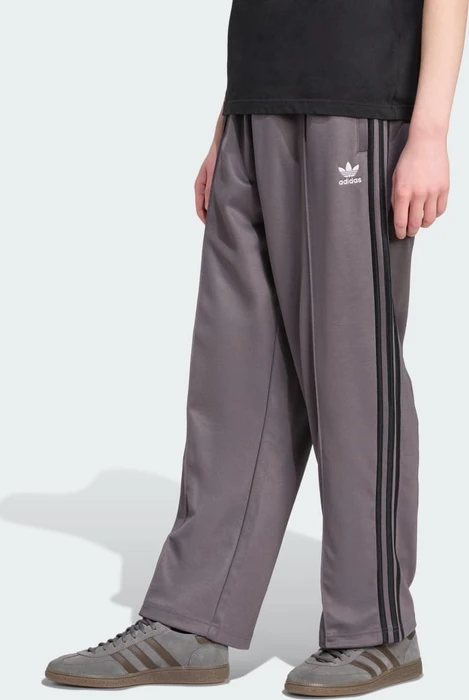 adidas Adicolor Baggy Fit Firebird Trainingshose lang grey strata/black (Herren)