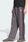 adidas Adicolor Baggy Fit Firebird Trainingshose lang grey strata/black (Herren) Vorschaubild