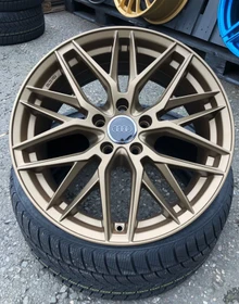 Damina Performance DM08 8.5x20 5/112 ET35 (verschiedene Farben)