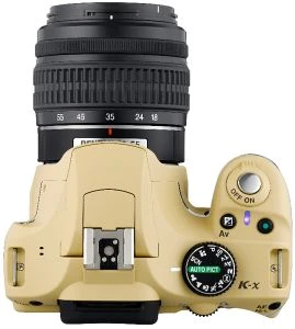 Pentax K-x beige mit Objektiv smc DA L 18-55mm 3.5-5.6 AL
