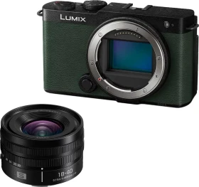 Panasonic Lumix DC-S9 grün mit Objektiv Lumix S 18-40mm 4.5-6.3
