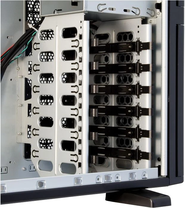 Chieftec LBX-02 schwarz, 400W ATX 2.0