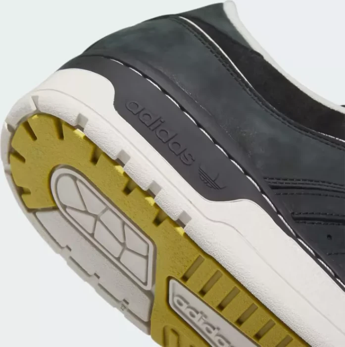 adidas Rivalry Low 86 core black/talc/pulse olive