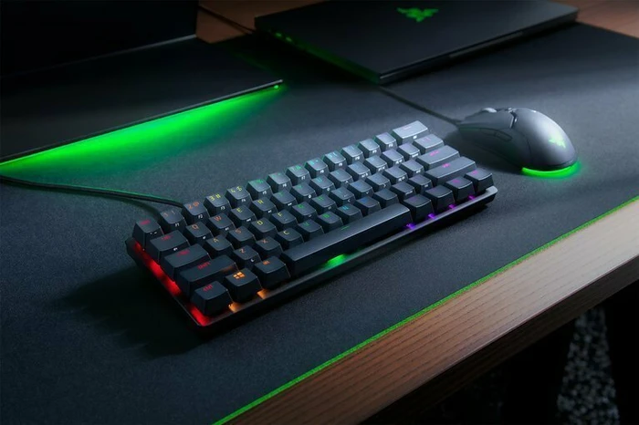 Razer Huntsman Mini, Black, Razer Clicky Optical PURPLE, USB, DE