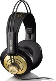AKG K121 Studio