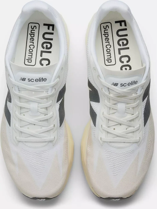 New Balance FuelCell SuperComp Elite v5 linen/sea salt/shipyard (Herren)
