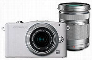 Olympus PEN E-PM1 weiß mit Objektiv M.Zuiko digital 14-42mm 3.5-5.6 II und M.Zuiko digital ED 40-150mm 4.0-5.6