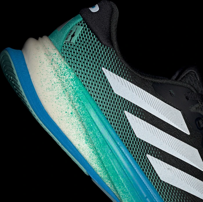 adidas Supernova Rise 2 core black/iron metalic/glory green (Herren)