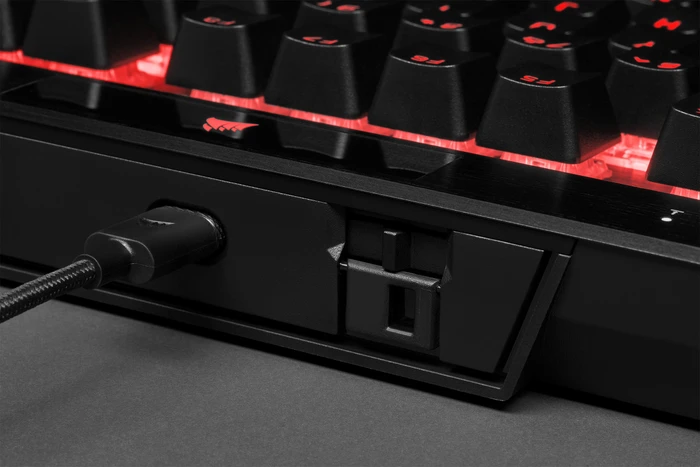 Corsair Gaming K70 RGB TKL - Champion Series, MX SPEED RGB Silver, USB, DE