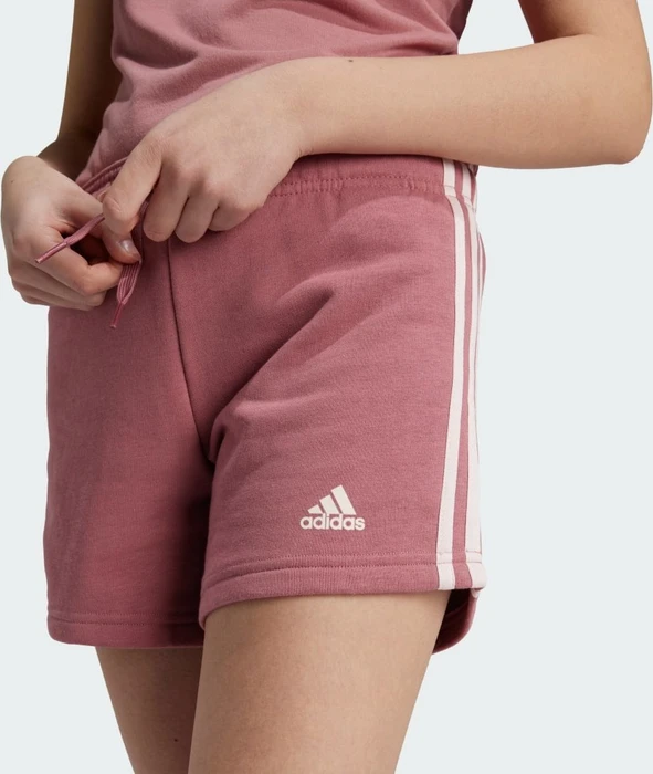 adidas Essentials 3-Streifen Shorts preloved crimson/sandy pink (Junior)