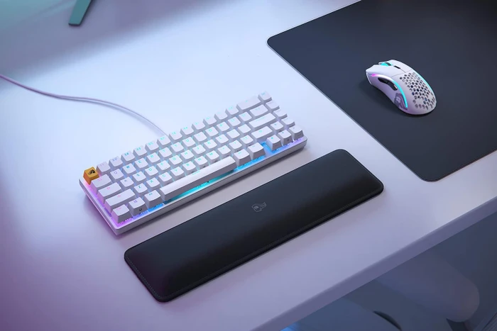 Glorious GMMK 2 Compact, 65%, weiß, LEDs RGB, Glorious Fox Linear, USB, UK