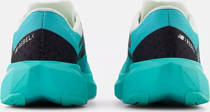 New Balance FuelCell Rebel v4 cyber jade/black/white (Damen)