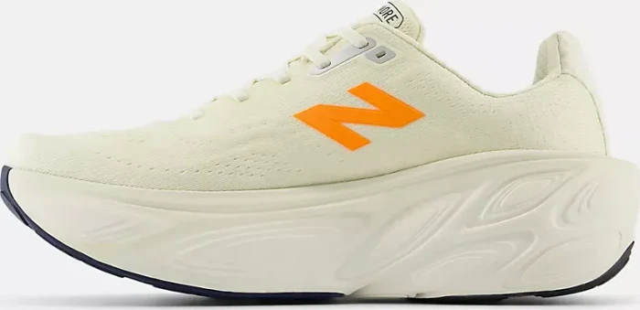 New Balance Fresh Foam X More v5 angora/sea salt/hot mango (Herren)
