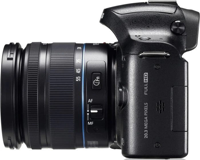 Samsung NX20 mit Objektiv NX 18-55mm 3.5-5.6 OIS II i-Function