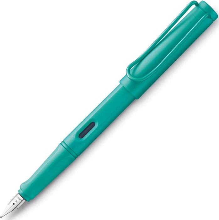 Lamy safari candy aquamarine, rechte Hand, extra fein