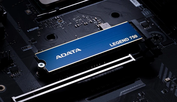 ADATA LEGEND 750 1TB, M.2 2280 / M-Key / PCIe 3.0 x4, Kühlkörper