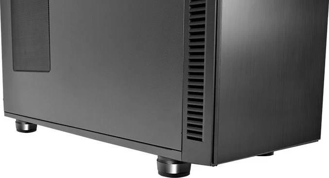 Thermaltake Suppressor F51, schallgedämmt