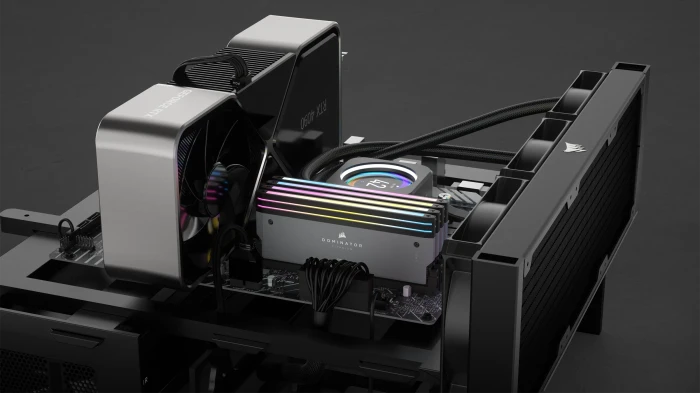 Corsair Dominator Titanium RGB grau UDIMM 64GB Kit, DDR5-6000, CL30-36-36-76