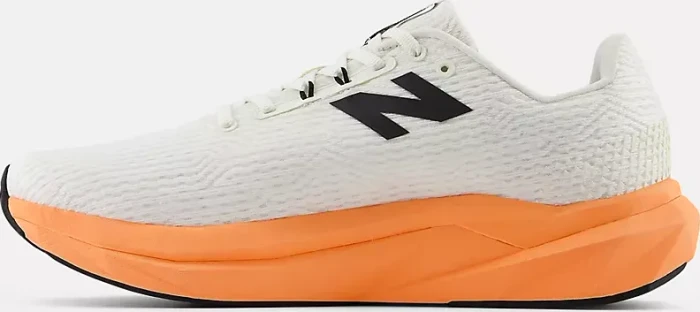 New Balance FuelCell Propel v5 hot mango/sea salt/schwarz (Herren)