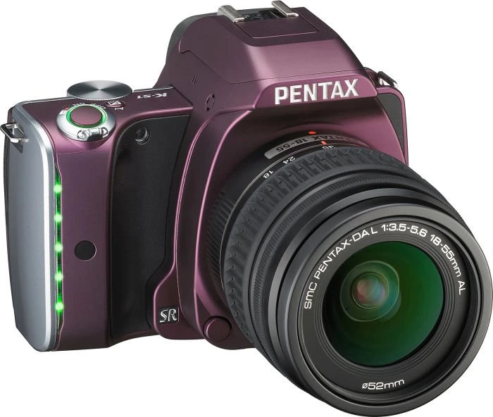 Pentax K-S1 violett mit Objektiv smc DA L 18-55mm 3.5-5.6 AL